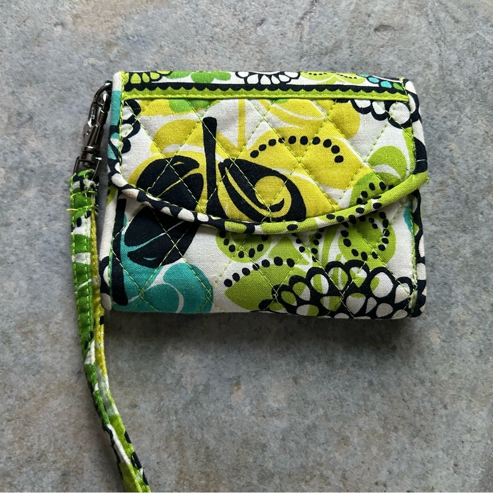 Retired Vera Bradley Limes Up Wallet ID Case Wristlet